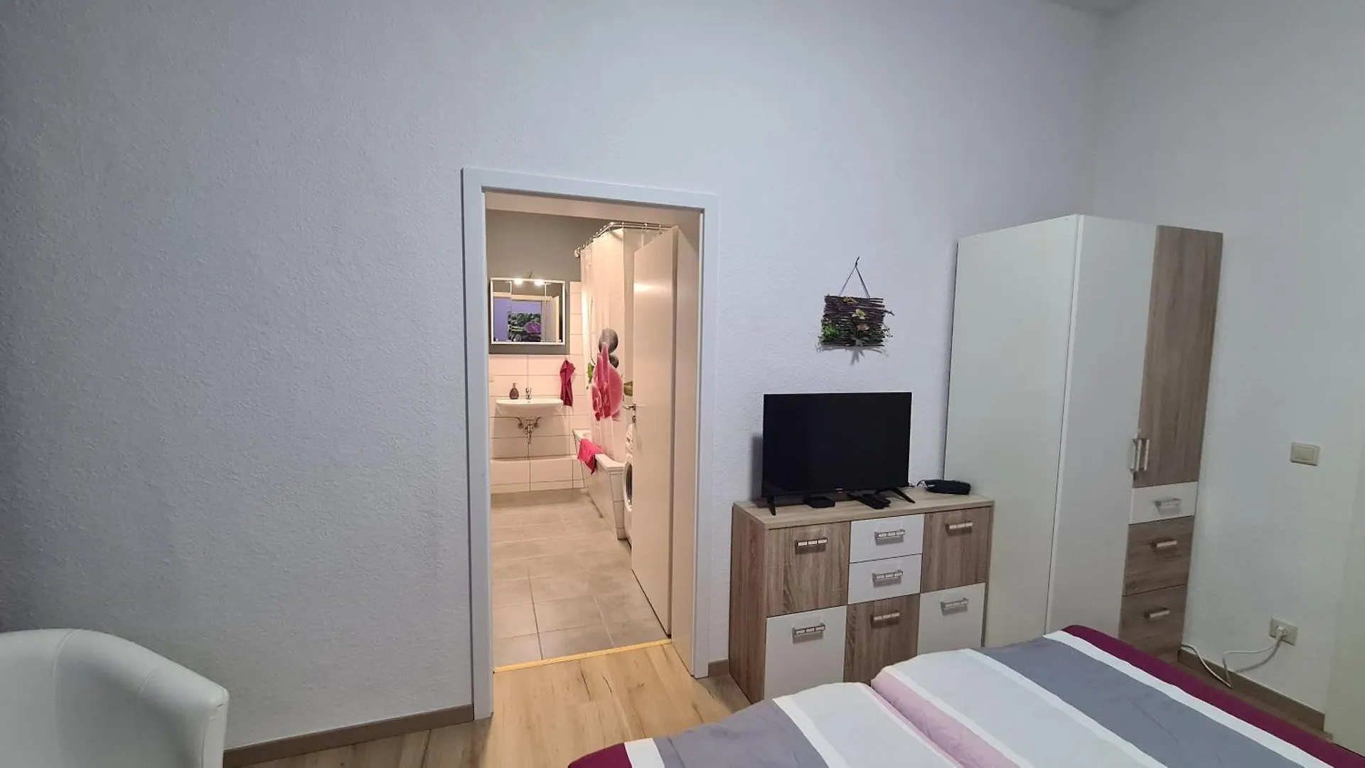 Fewo Kaiser Wohnung Stella Dresden Germany
